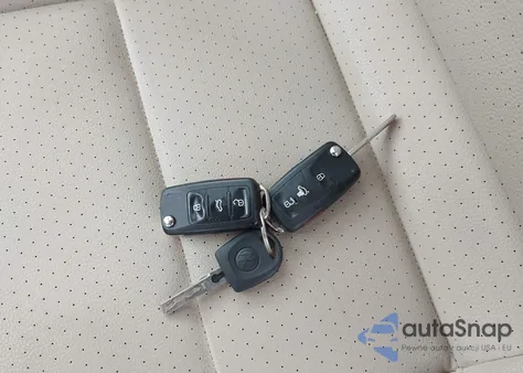 2016 Volkswagen Eos Komfort from USA, damaged, VIN WVWBW8AH2GV001111